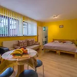 Relaks Bed & Breakfast